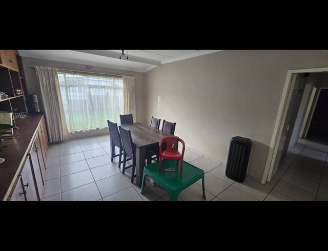 4 BEDROOM HOUSE FOR SALE IN ROTHDENE